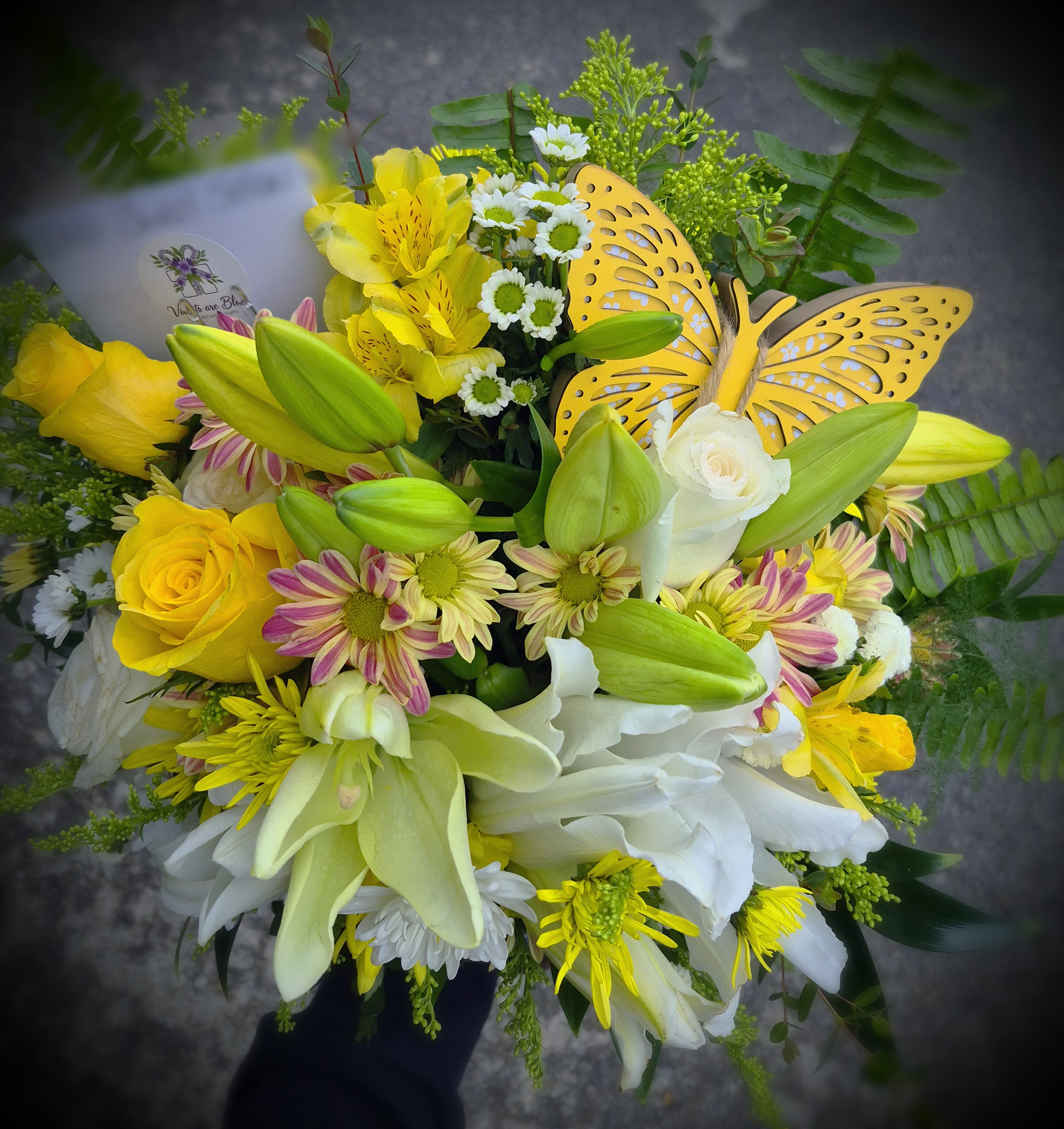 Spring basket in yellow